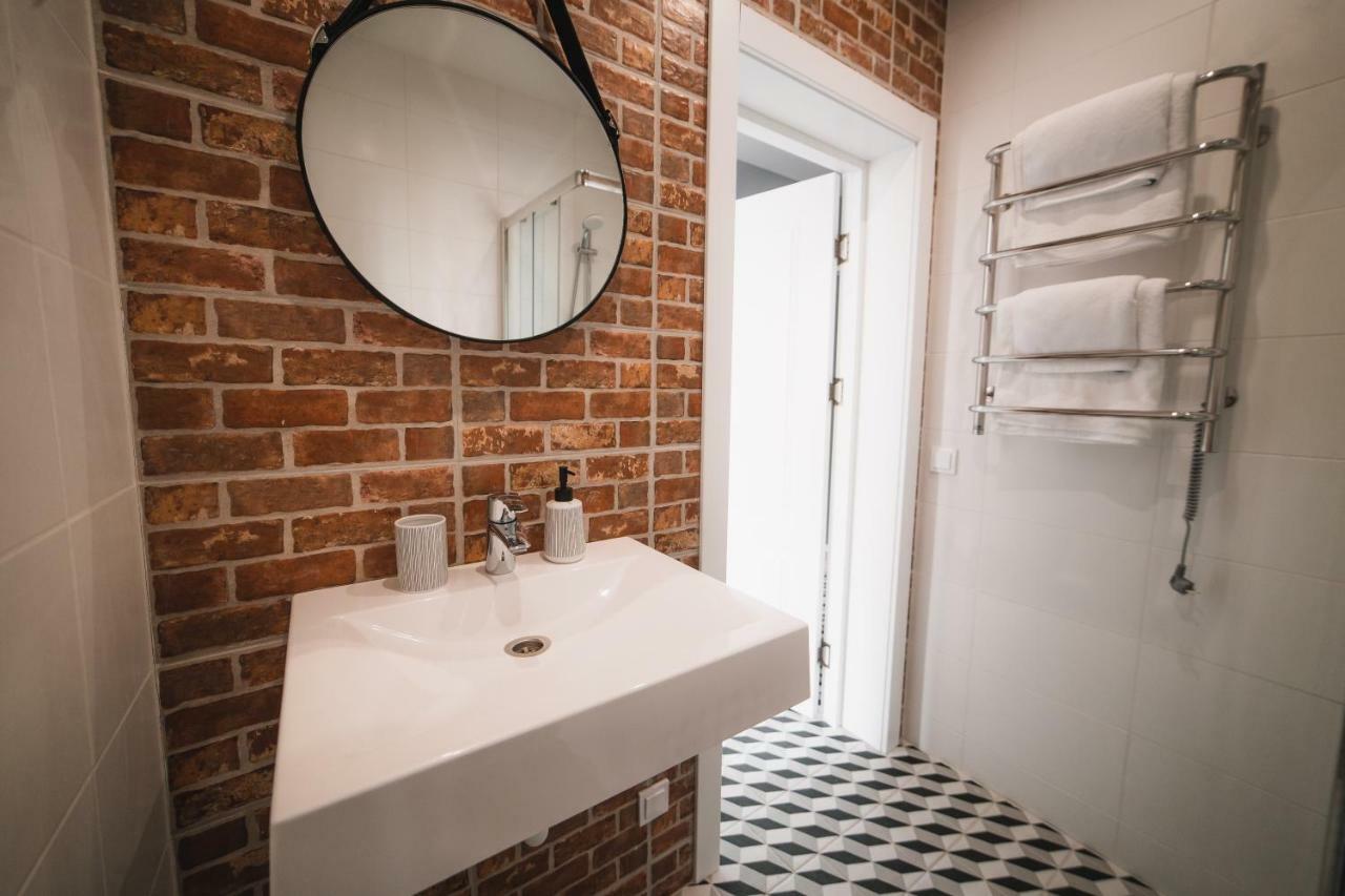 Kostjukowski Apartments Shevchenka 60 Lviv Buitenkant foto