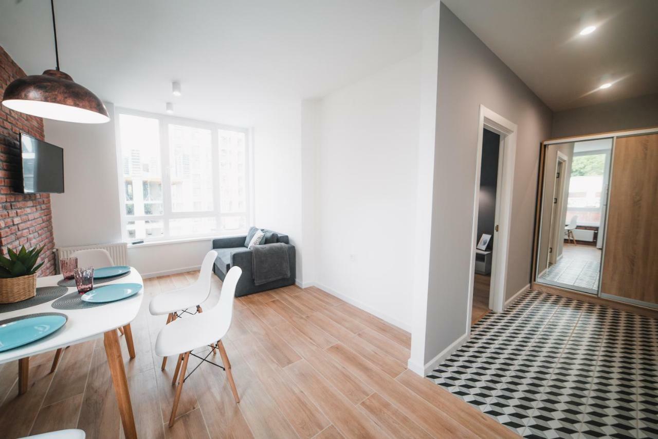 Kostjukowski Apartments Shevchenka 60 Lviv Buitenkant foto