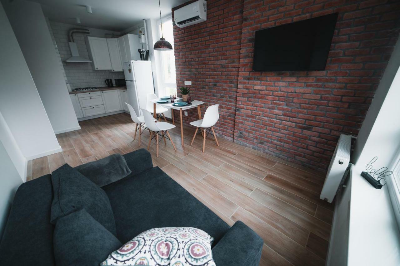 Kostjukowski Apartments Shevchenka 60 Lviv Buitenkant foto