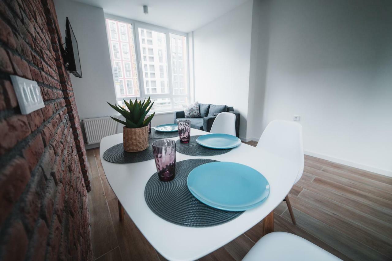 Kostjukowski Apartments Shevchenka 60 Lviv Buitenkant foto